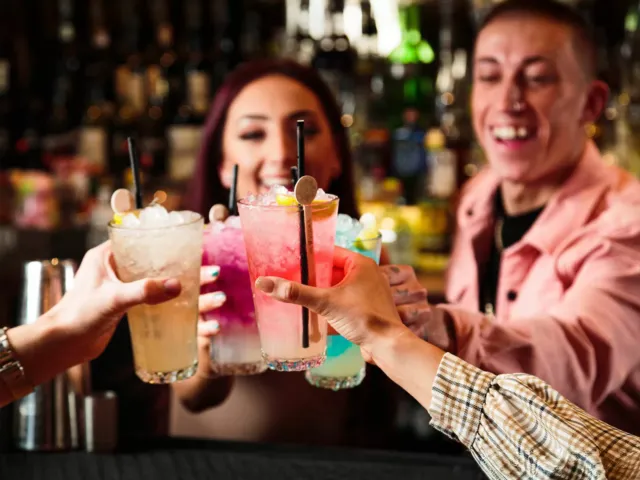 Cocktail Masterclass & Meal