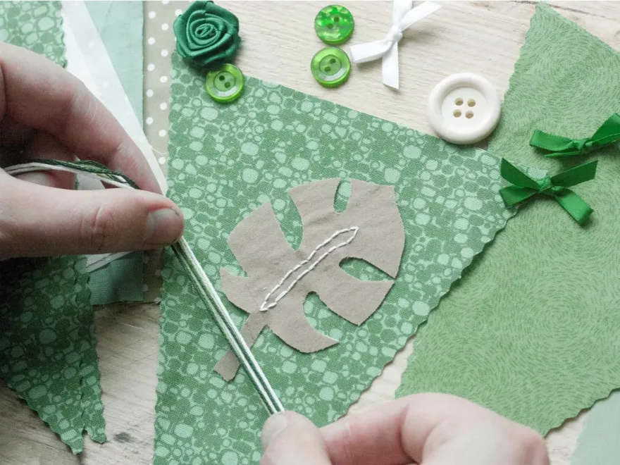 Mobile Bunting Making