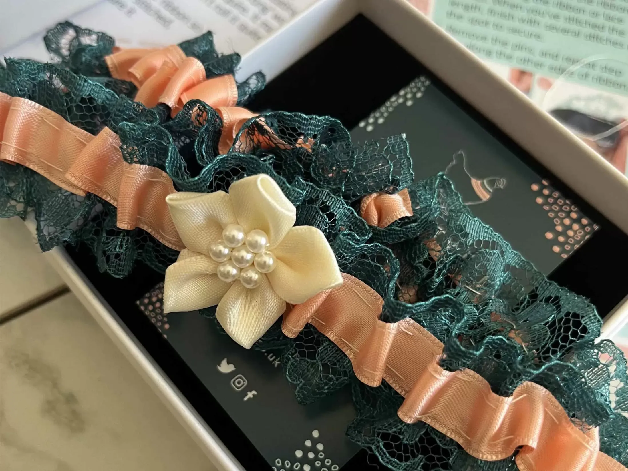 Mobile Garter Making